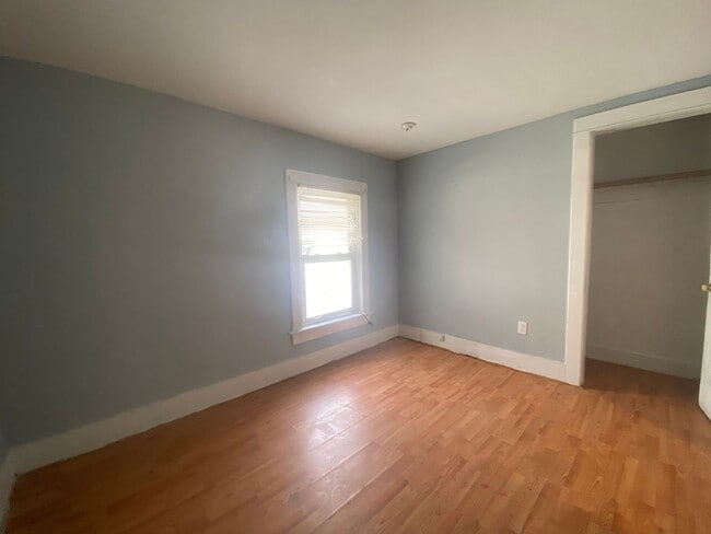 Photo - 7713-7715-7715 N State St Unidad 7715 N. State St