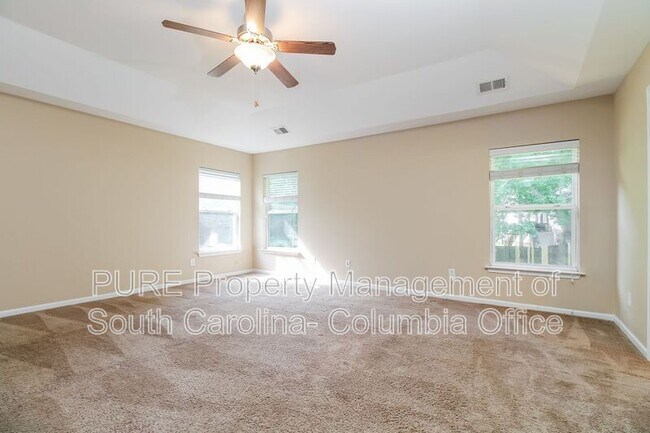 Photo - 210 Underwood Ct