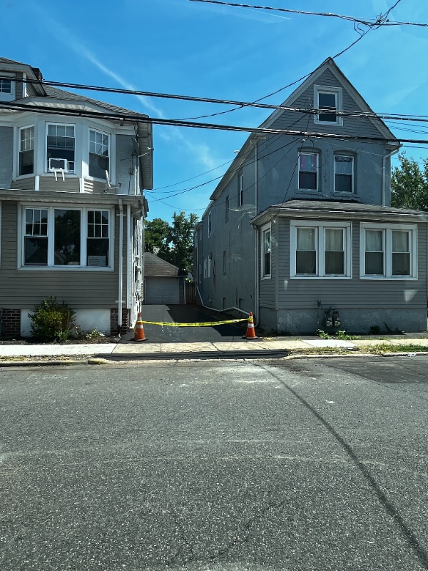 Building Photo - 1317 Broadway