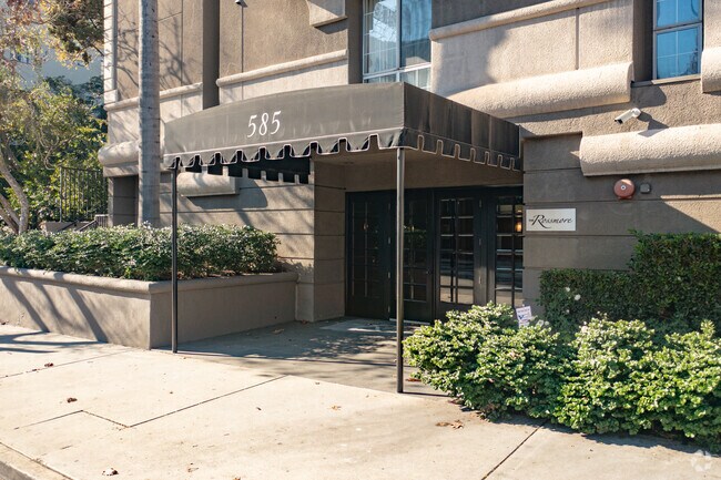 585 N Rossmore Ave - The Rossmore
