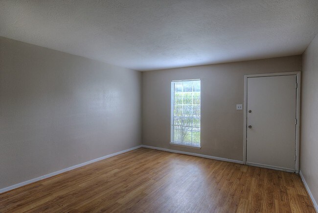 Oaks of Baytown Apartments