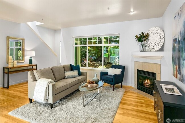 Photo - 959 232nd Ln NE