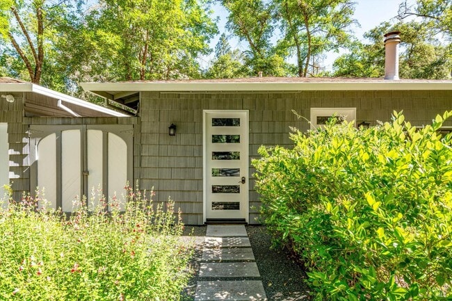 Photo - 850 Conn Valley Rd