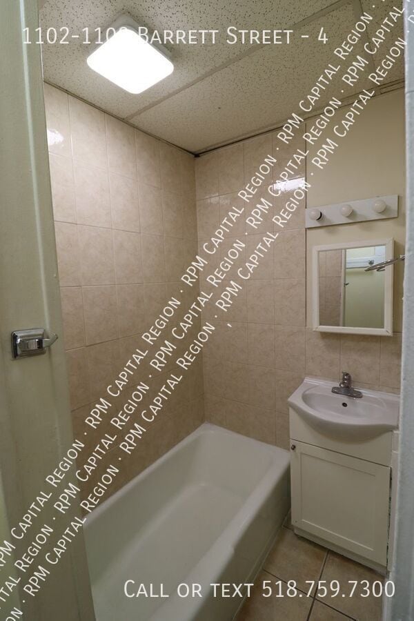 Photo - 1102-1108 Barrett Street-4 Unit 4