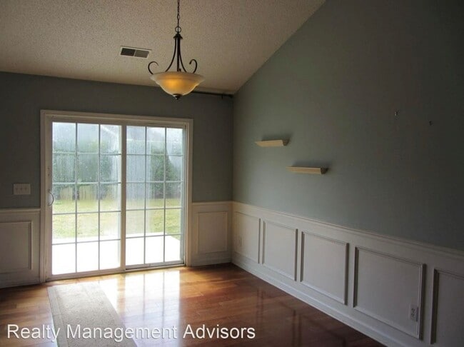 Photo - 22 Mayfair Dr