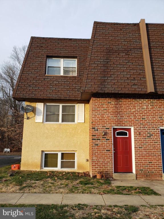 Photo - 155 Meadowbrook Ln House