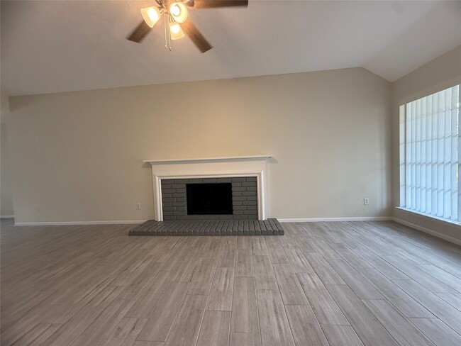 Photo - 18074 Glenledi Dr