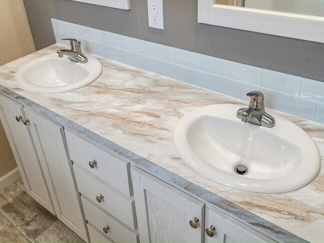 Photo - 7431 43rd Way N