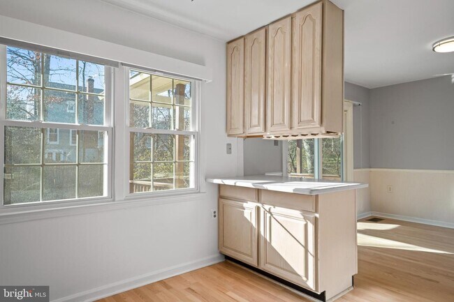 Photo - 851 Longview Pl