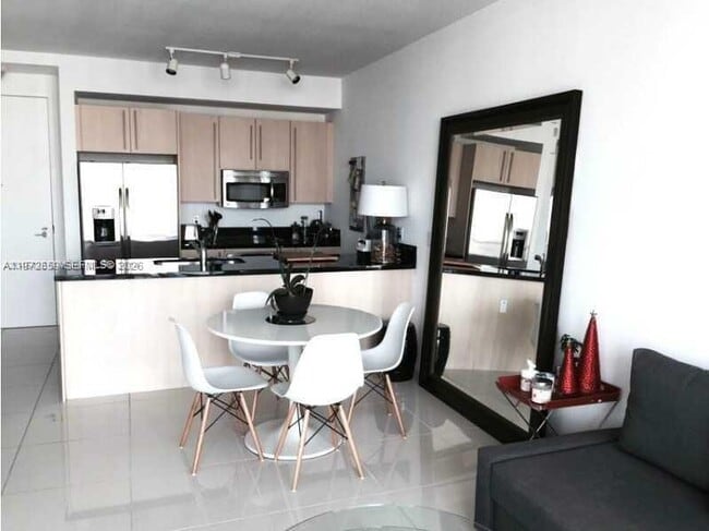 Photo - 1111 SW 1st Ave Unidad 3724-N