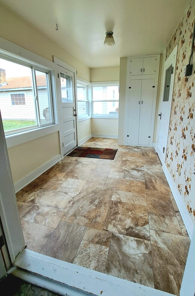 105 Owsley Ln