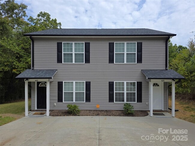 Photo - 420 Balfour Dr