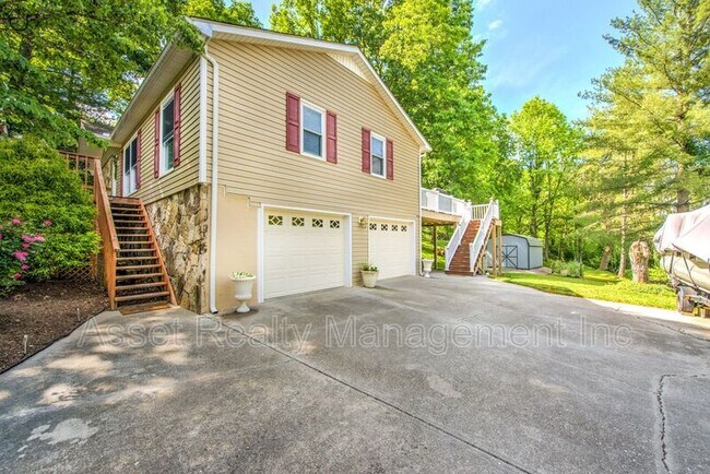 Photo - 7421 Foxhaven Rd House