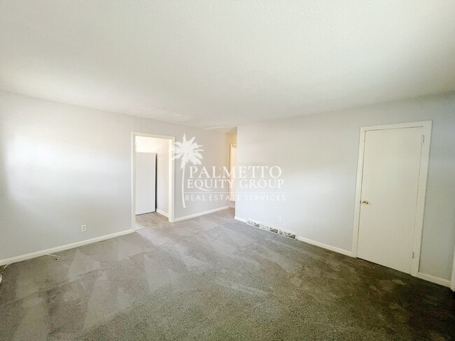 Photo - 1583 Lovett St