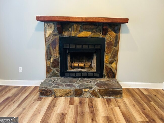 Photo - 207 Hillcrest Dr