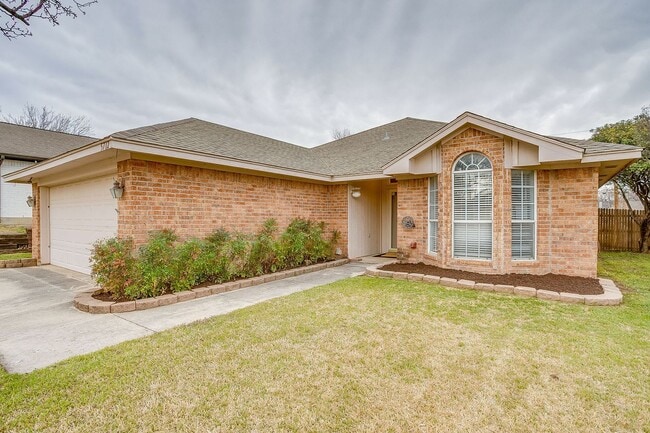 Photo - Great Rental in Marine Creek Heights- 3 Bed, 2 Bath- Eagle Mountain Saginaw ISD- 76135