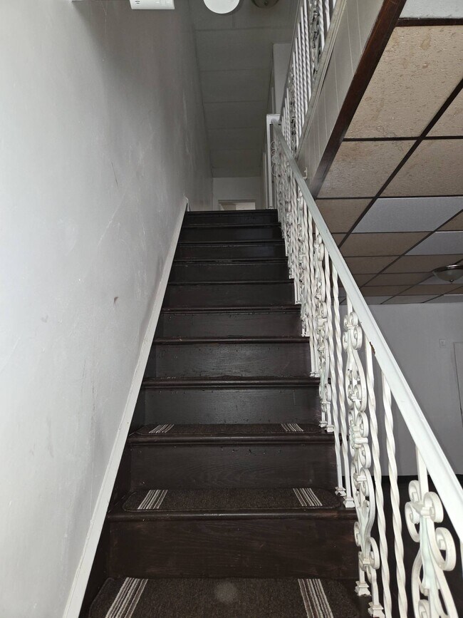 Photo - 2046 S Beechwood St