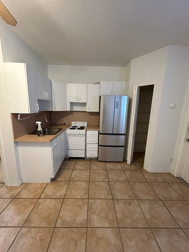 Photo - 2817 SW 143rd Pl Unit Efficiency