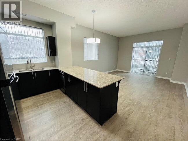 Photo - 170 Water St N Unité 102