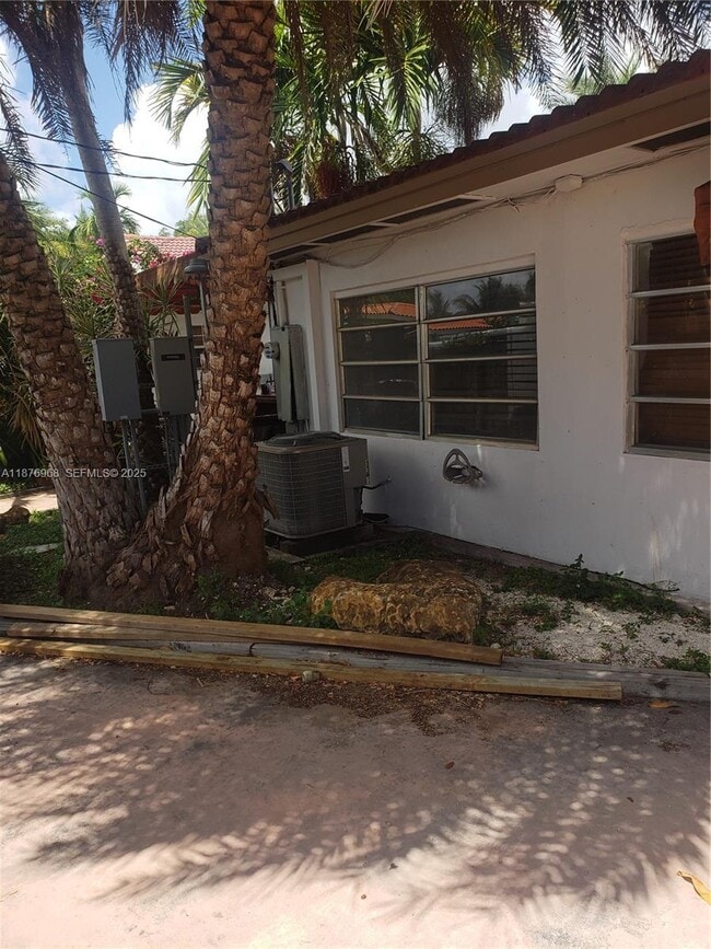 Photo - 1997 SW 17th Ct Unidad 1