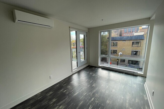 Photo - 2085 Av Av Papineau, Unit 308
