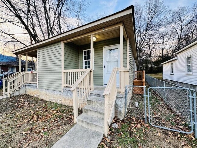 Photo - 4619 Kirkland Ave House