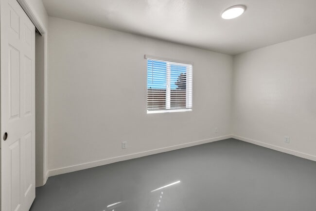 Photo - 1340 W Mariposa Ave Unidad 1