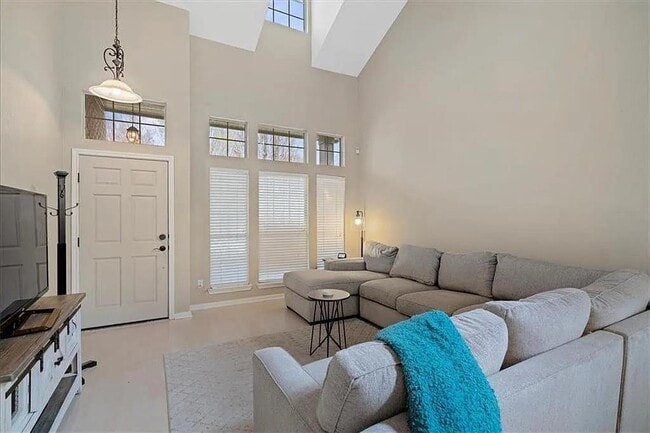 1006 Oaklands Dr