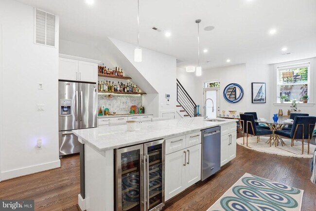 145 Adams St NW