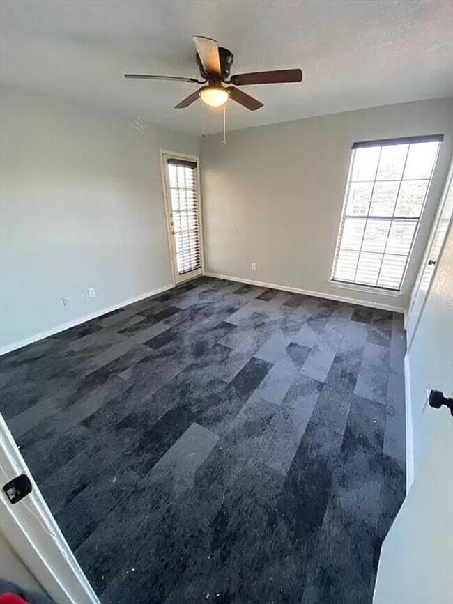 Photo - 9520 Royal Ln House