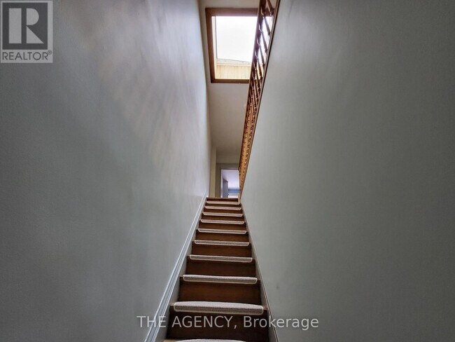 Photo - 613 Delaware Ave N