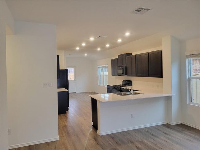 Photo - 319 Canley Lp