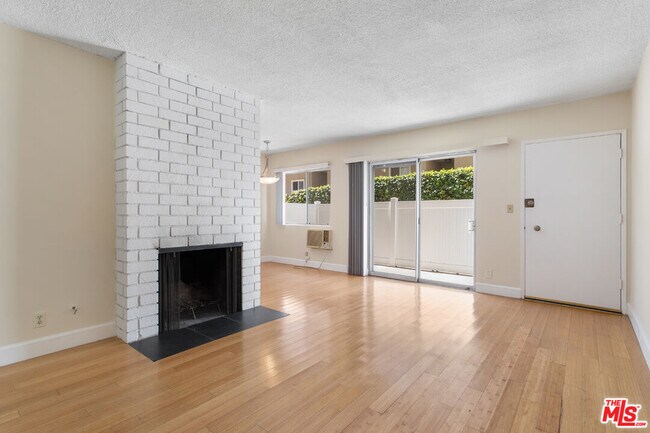 Photo - 11947 Kiowa Ave Unidad 3