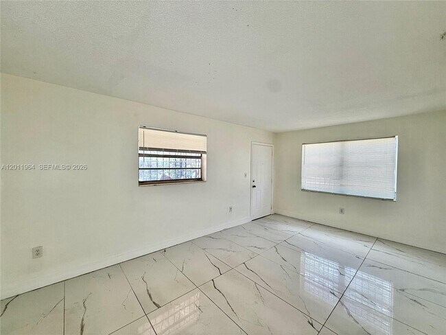 Photo - 950 NW 109th St Unit 950