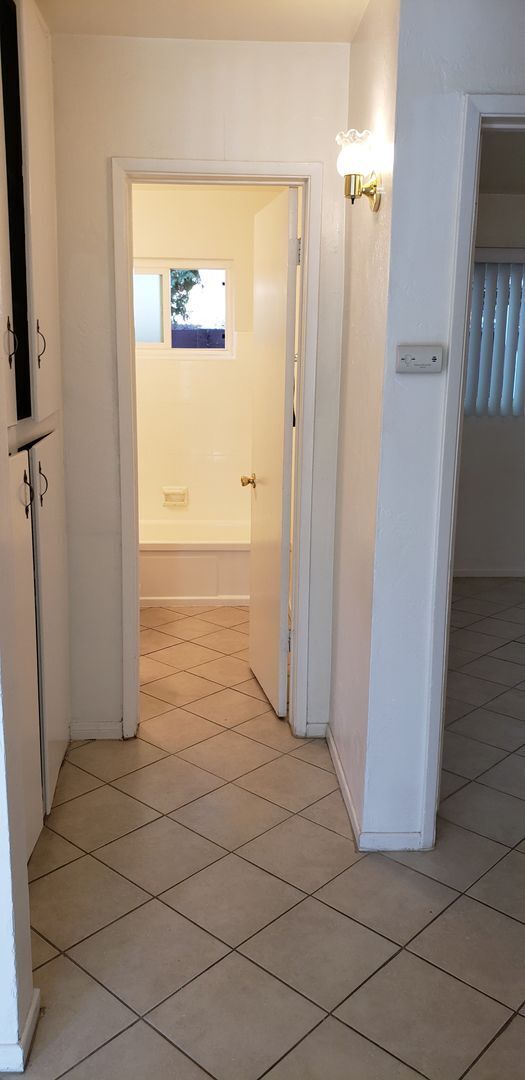 Photo - $1000 Move In Holiday Special!! La Mesa 2b... Casa