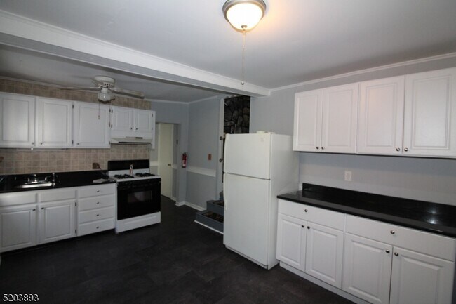 172 Musconetcong River Rd Unit A