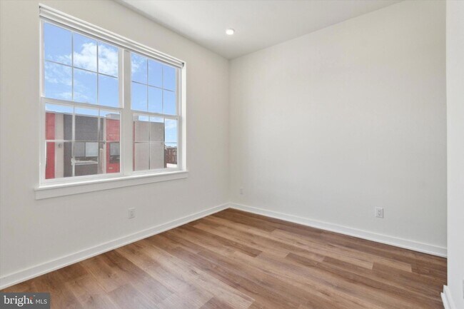 Photo - 2513 N Howard St Unit 302