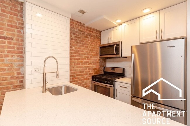 Photo - 663 W Grace St Unit 1