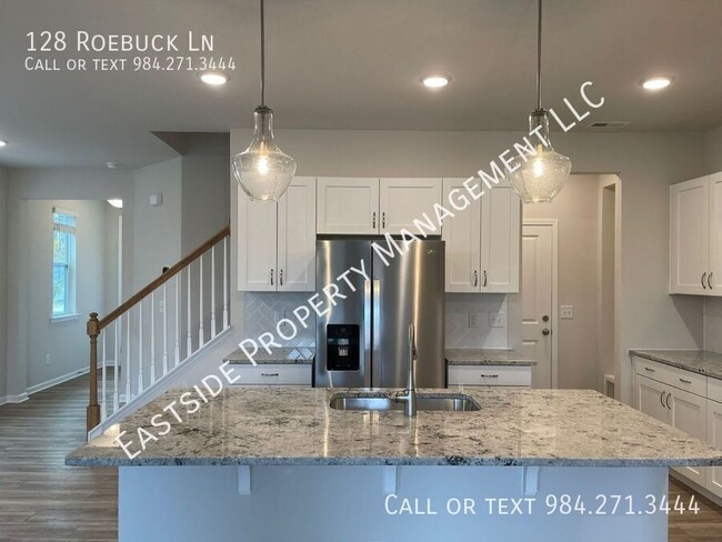 Photo - 128 Roebuck Ln