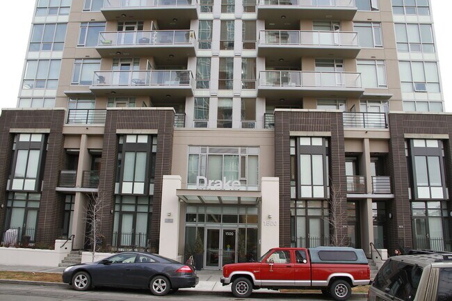 Building Photo - 1500-1500 7 St SW