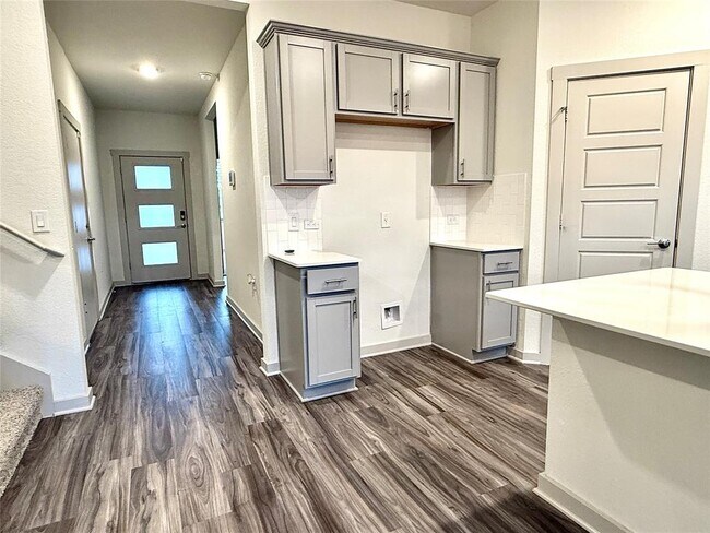 Photo - 13916 Lubeck Dr