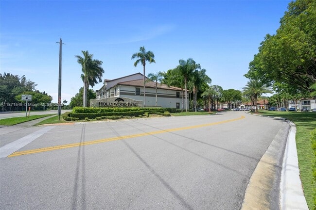 Photo - 530 S Park Rd Condo Unit 18-11