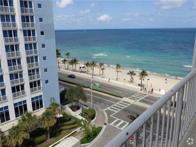 Building Photo - 209 N Fort Lauderdale Beach Blvd Unit 7D Rental