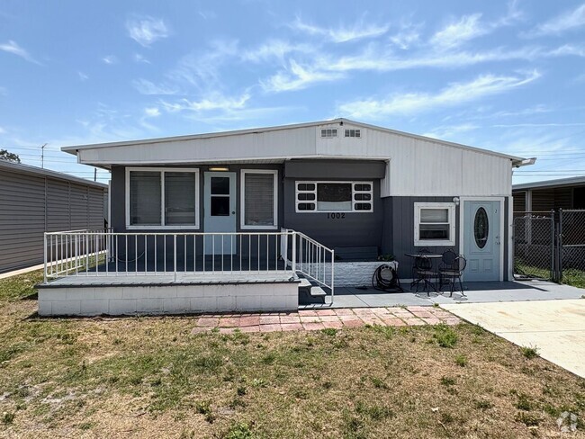Building Photo - 1002 50th Ave Dr W Unit 3 Rental