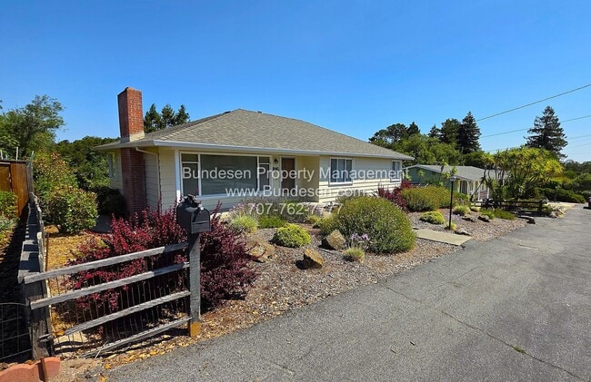 Photo - Spacious West Side Petaluma Home for Rent