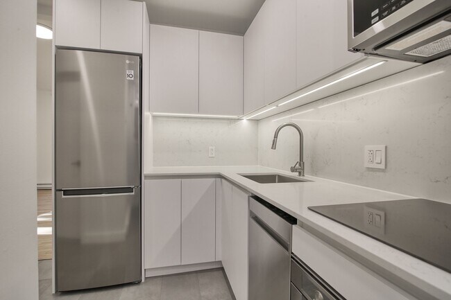 Photo - 6885-6891 Sherbrooke west Unit 28