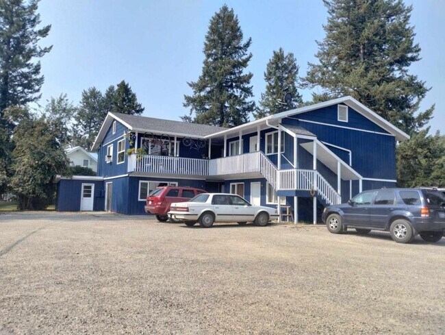 Building Photo - 87 Woodland Rd