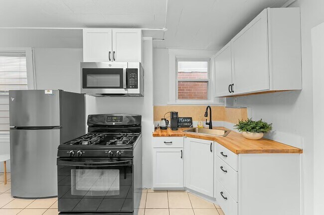 Photo - 8 Everett St