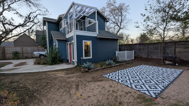 Photo - 4608 Gonzales St