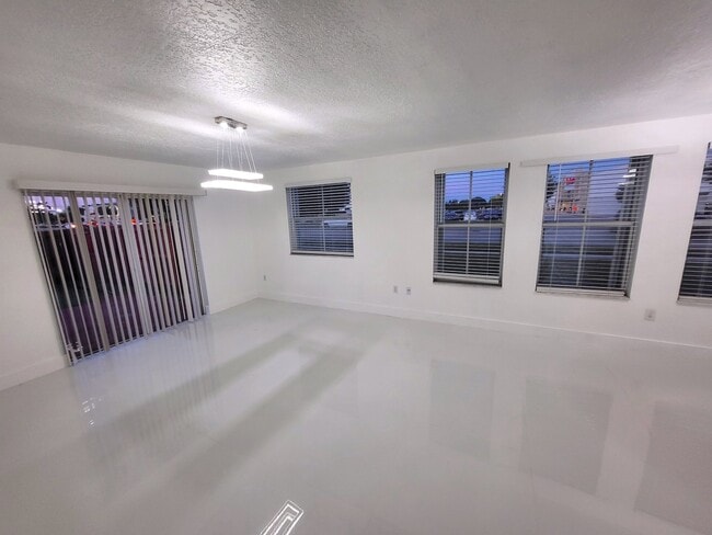 Photo - 19340 SW 103rd Ct